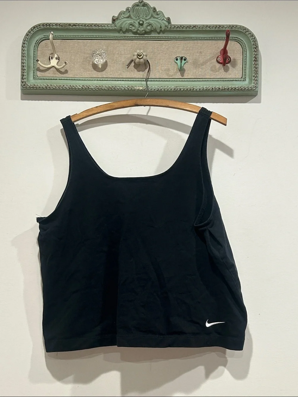 Nike Black Scoop Neck relaxed Tank Top with White Swoosh Womens large
